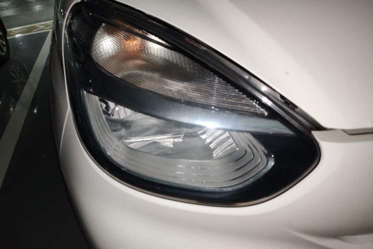 Used Roewe Clever 2022 311km QiQi BoBo Edition Right Front Headlight