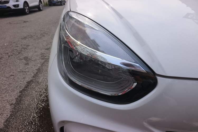 Used Roewe Clever 2022 311km QiQi BoBo Edition Right Front Headlight