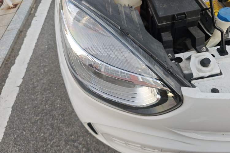 Used Roewe Clever 2022 311km QiQi BoBo Edition Right Front Headlight
