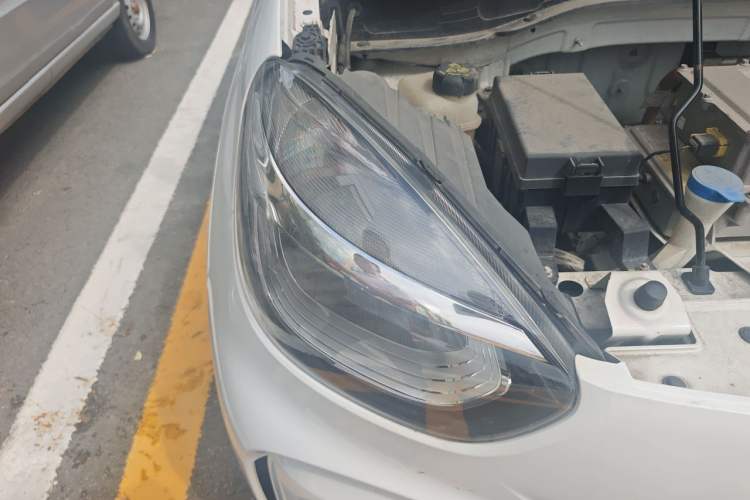 Used Roewe Clever 2022 311km QiQi BoBo Edition Right Front Headlight