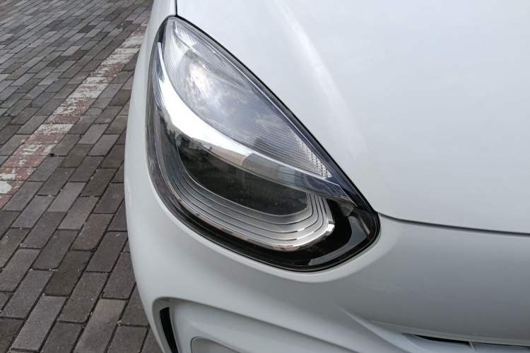 Used Roewe Clever 2022 311km QiQi BoBo Edition Right Front Headlight