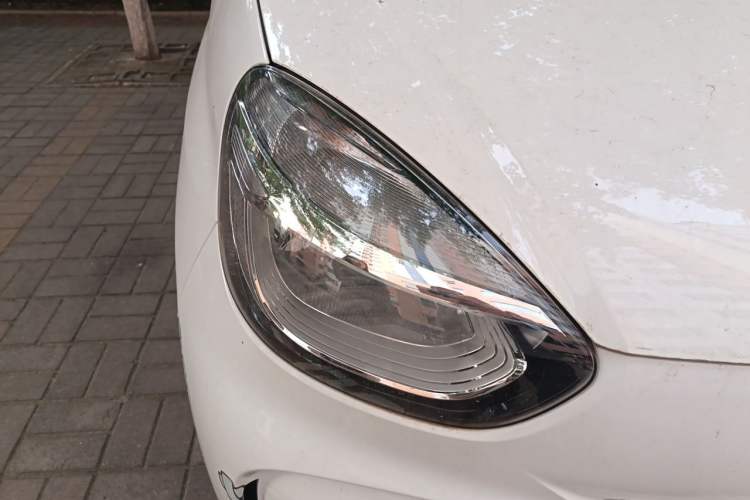 Used Roewe Clever 2022 311km QiQi BoBo Edition Right Front Headlight