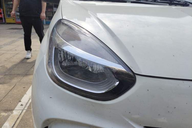 Used Roewe Clever 2022 311km QiQi BoBo Edition Right Front Headlight