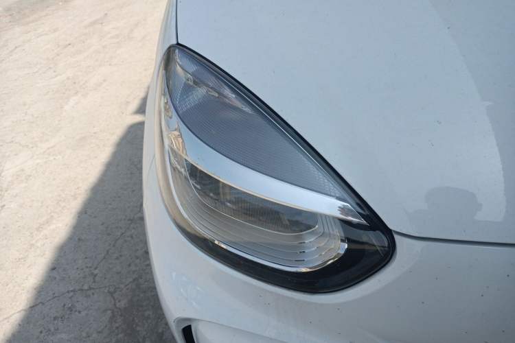 Used Roewe Clever 2022 311km QiQi BoBo Edition Right Front Headlight
