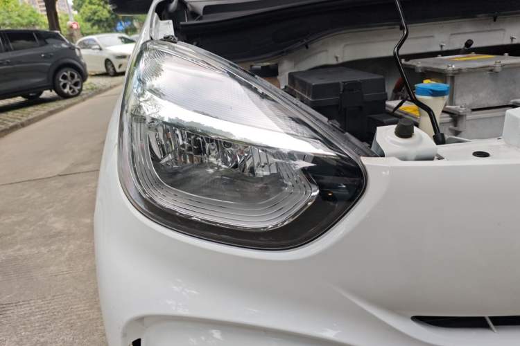 Used Roewe Clever 2022 311km QiQi BoBo Edition Right Front Headlight