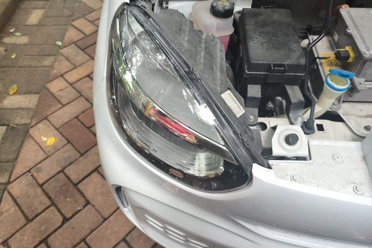 Used Roewe Clever 2022 311km QiQi BoBo Edition Right Front Headlight