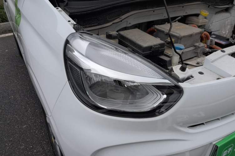 Used Roewe Clever 2022 311km QiQi BoBo Edition Right Front Headlight