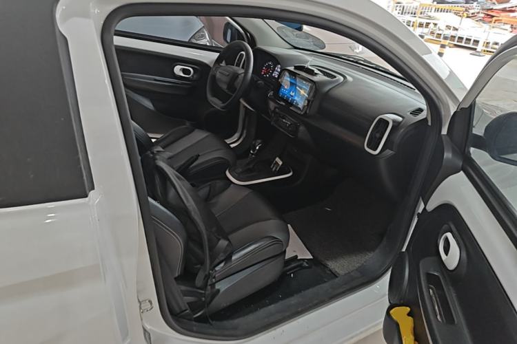 Used Roewe Clever 2022 311km QiQi BoBo Edition Right Front Seat