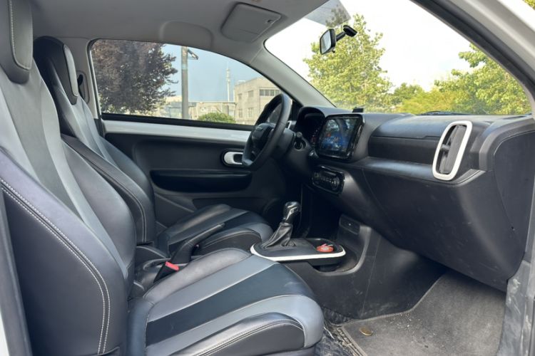 Used Roewe Clever 2022 311km QiQi BoBo Edition Right Front Seat