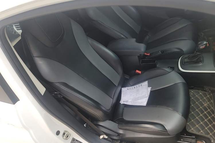Used Roewe Clever 2022 311km QiQi BoBo Edition Right Front Seat