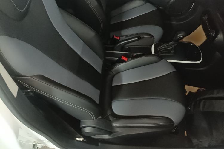 Used Roewe Clever 2022 311km QiQi BoBo Edition Right Front Seat