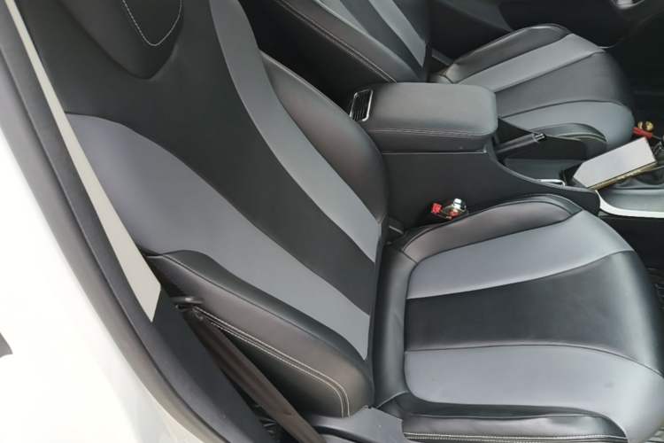 Used Roewe Clever 2022 311km QiQi BoBo Edition Right Front Seat