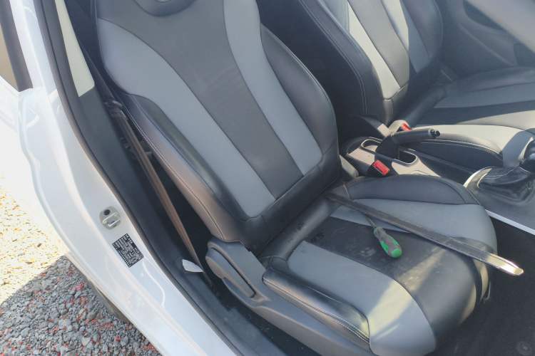 Used Roewe Clever 2022 311km QiQi BoBo Edition Right Front Seat