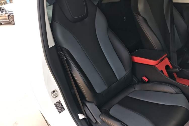 Used Roewe Clever 2022 311km QiQi BoBo Edition Right Front Seat