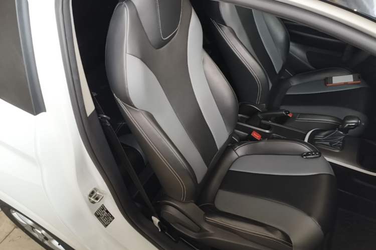 Used Roewe Clever 2022 311km QiQi BoBo Edition Right Front Seat
