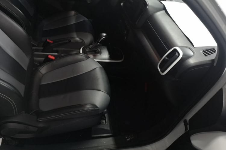 Used Roewe Clever 2022 311km QiQi BoBo Edition Right Front Seat