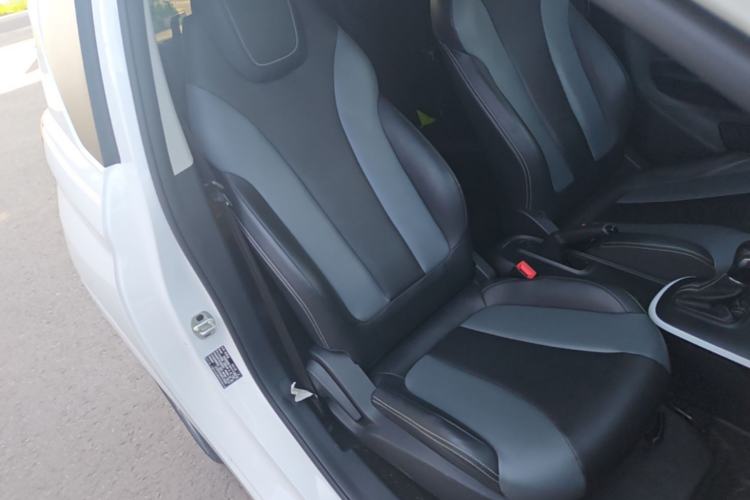 Used Roewe Clever 2022 311km QiQi BoBo Edition Right Front Seat