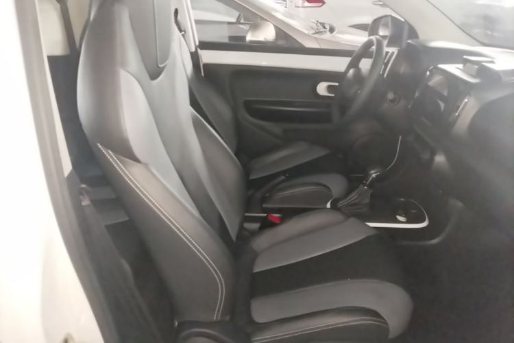 Used Roewe Clever 2022 311km QiQi BoBo Edition Right Front Seat