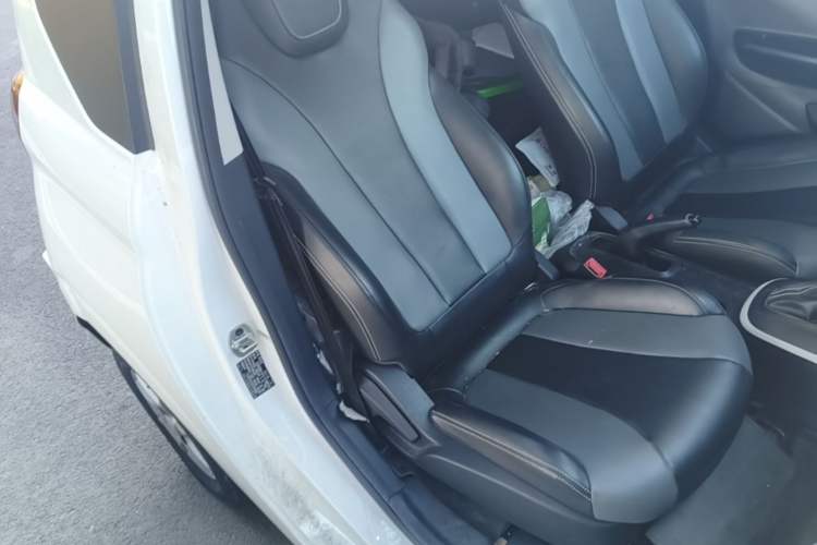 Used Roewe Clever 2022 311km QiQi BoBo Edition Right Front Seat