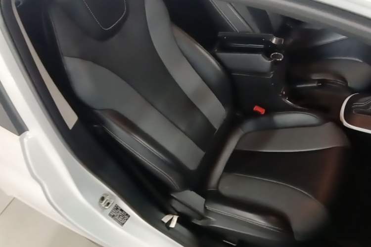 Used Roewe Clever 2022 311km QiQi BoBo Edition Right Front Seat