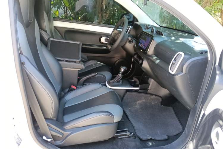 Used Roewe Clever 2022 311km QiQi BoBo Edition Right Front Seat