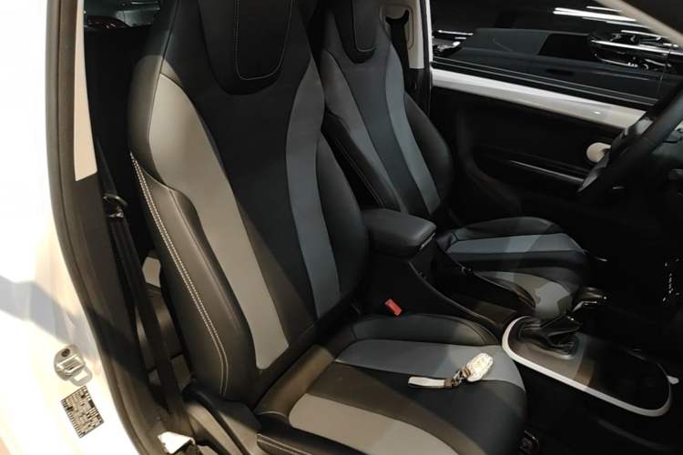 Used Roewe Clever 2022 311km QiQi BoBo Edition Right Front Seat