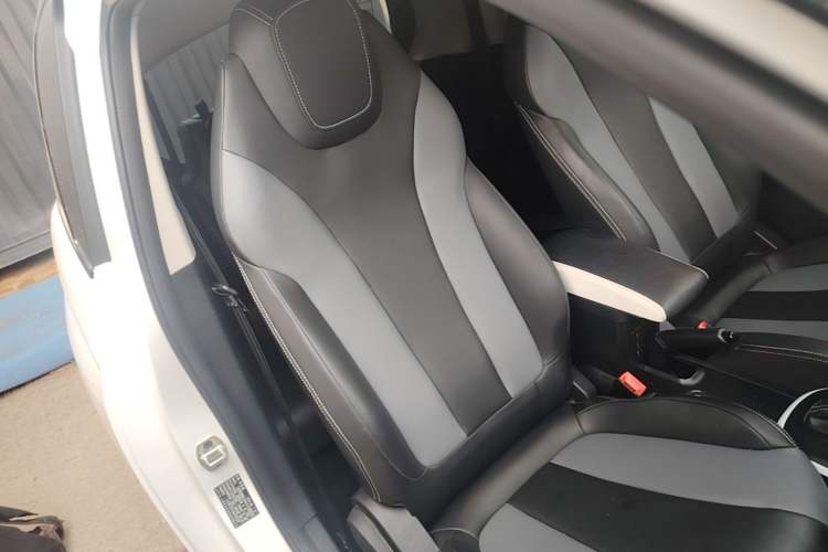 Used Roewe Clever 2022 311km QiQi BoBo Edition Right Front Seat
