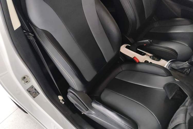 Used Roewe Clever 2022 311km QiQi BoBo Edition Right Front Seat