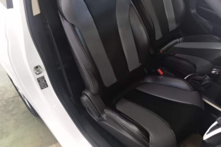 Used Roewe Clever 2022 311km QiQi BoBo Edition Right Front Seat