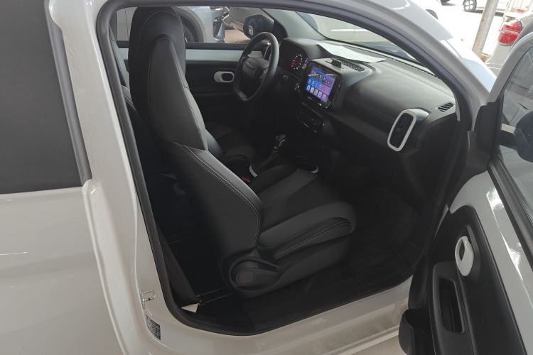Used Roewe Clever 2022 311km QiQi BoBo Edition Right Front Seat