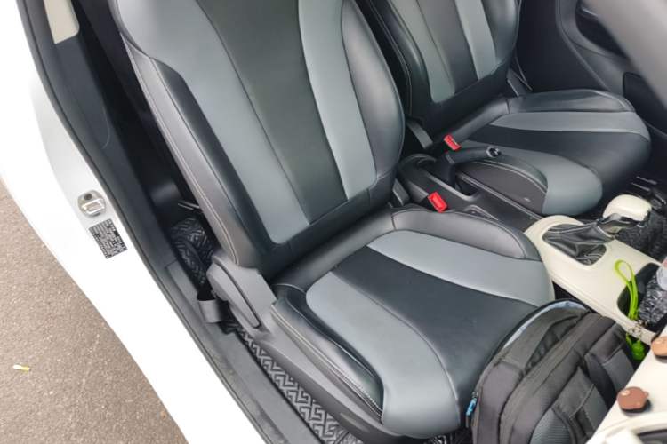 Used Roewe Clever 2022 311km QiQi BoBo Edition Right Front Seat