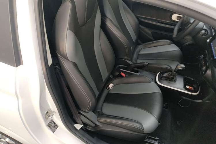 Used Roewe Clever 2022 311km QiQi BoBo Edition Right Front Seat