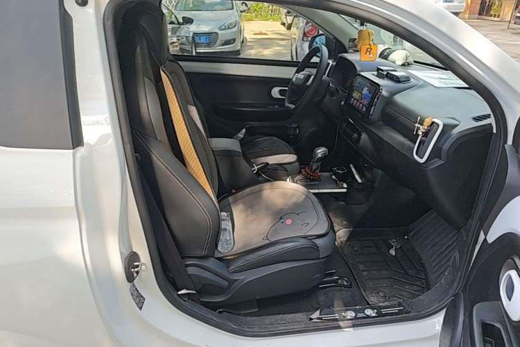 Used Roewe Clever 2022 311km QiQi BoBo Edition Right Front Seat