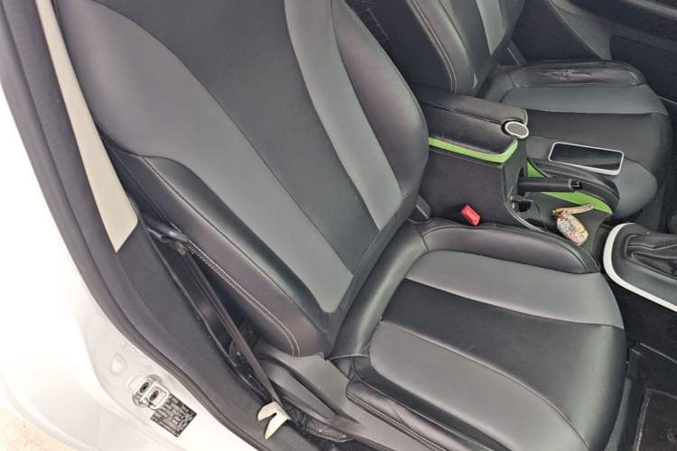 Used Roewe Clever 2022 311km QiQi BoBo Edition Right Front Seat