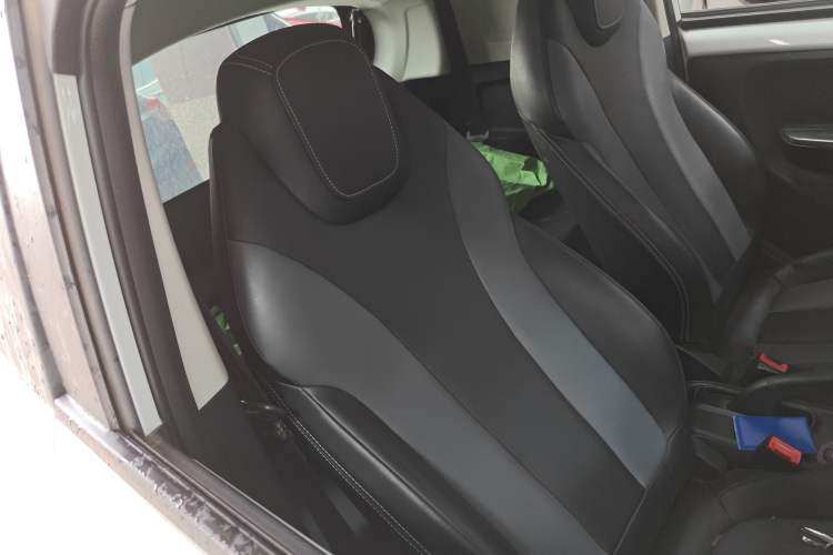 Used Roewe Clever 2022 311km QiQi BoBo Edition Right Front Seat