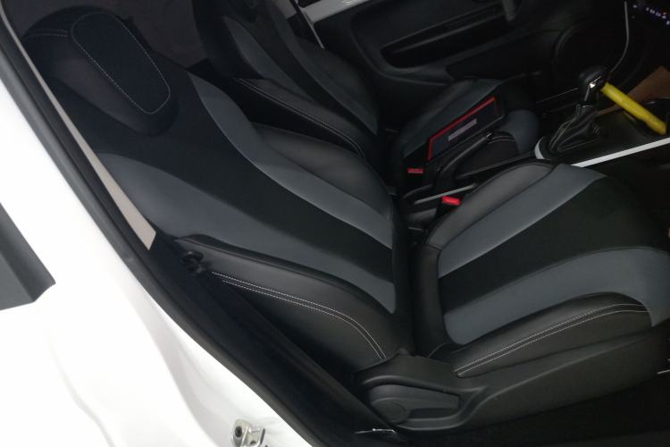 Used Roewe Clever 2022 311km QiQi BoBo Edition Right Front Seat