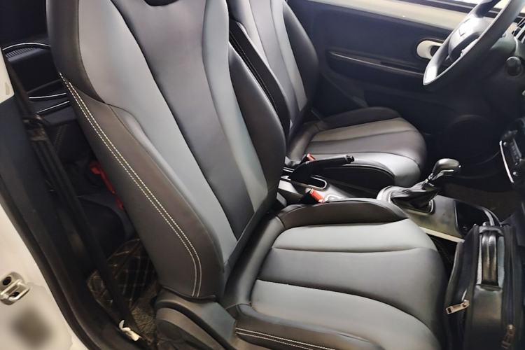 Used Roewe Clever 2022 311km QiQi BoBo Edition Right Front Seat