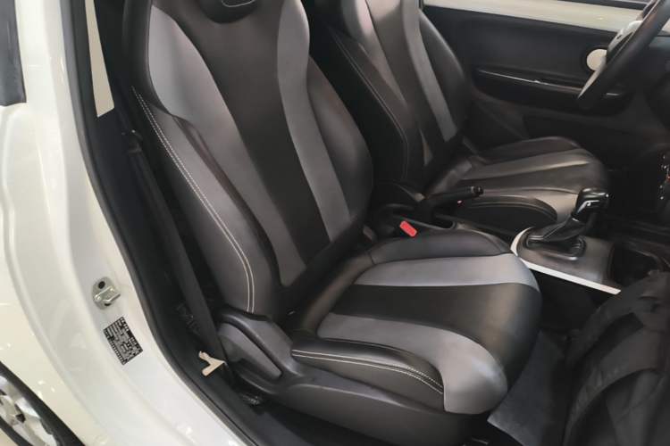 Used Roewe Clever 2022 311km QiQi BoBo Edition Right Front Seat