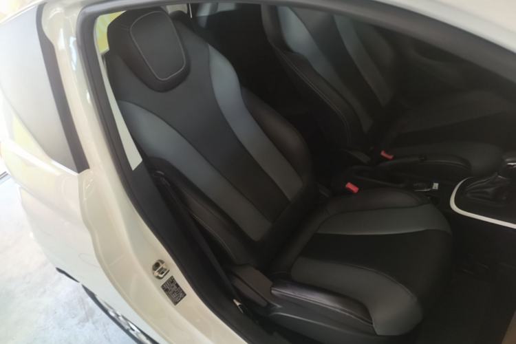 Used Roewe Clever 2022 311km QiQi BoBo Edition Right Front Seat