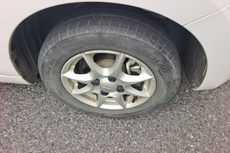 Used Roewe Clever 2022 311km QiQi BoBo Edition Right Front Wheel Hub