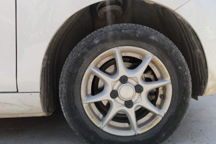 Used Roewe Clever 2022 311km QiQi BoBo Edition Right Front Wheel Hub