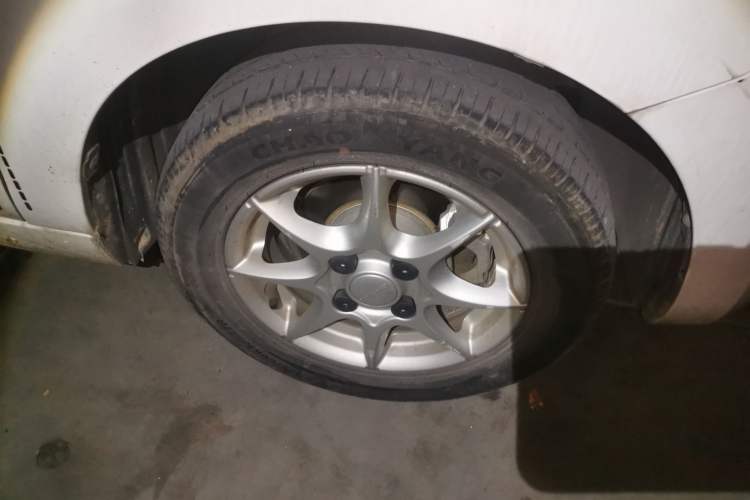 Used Roewe Clever 2022 311km QiQi BoBo Edition Right Front Wheel Hub