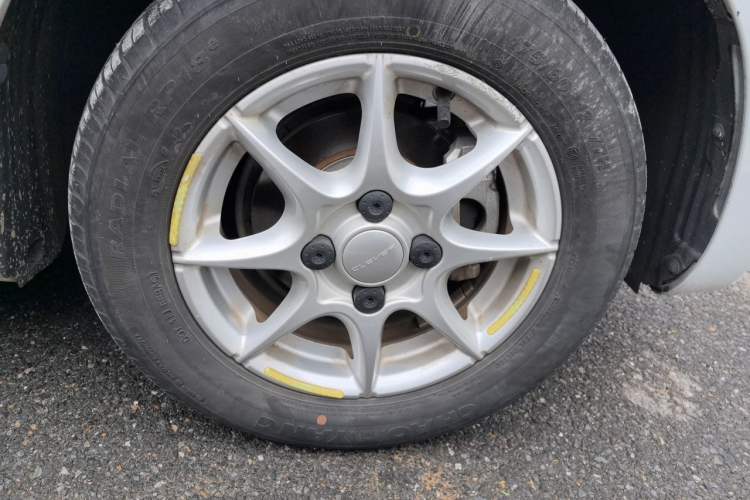 Used Roewe Clever 2022 311km QiQi BoBo Edition Right Front Wheel Hub