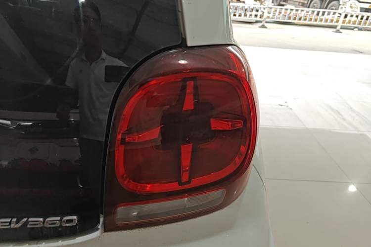 Used Roewe Clever 2022 311km QiQi BoBo Edition Right Rear Taillight