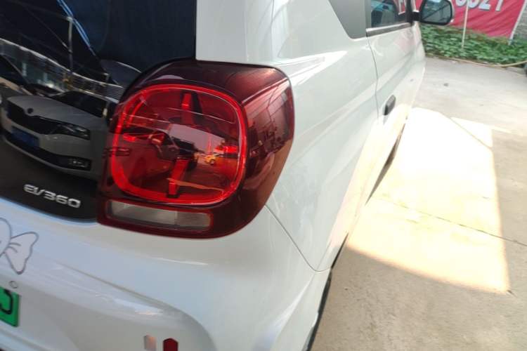 Used Roewe Clever 2022 311km QiQi BoBo Edition Right Rear Taillight