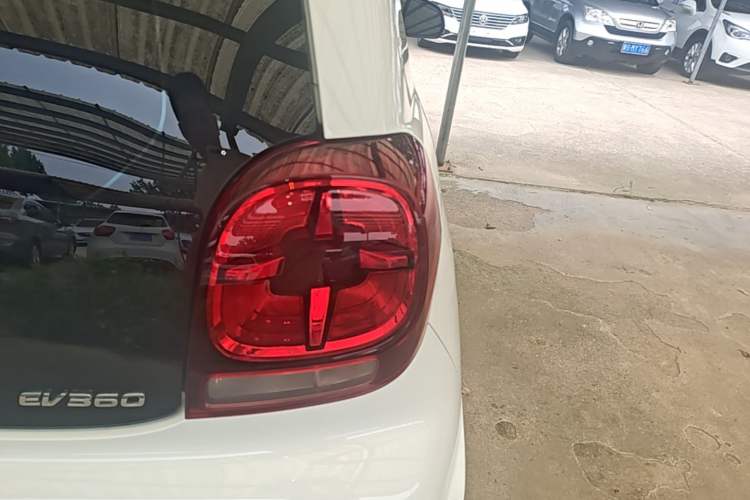 Used Roewe Clever 2022 311km QiQi BoBo Edition Right Rear Taillight