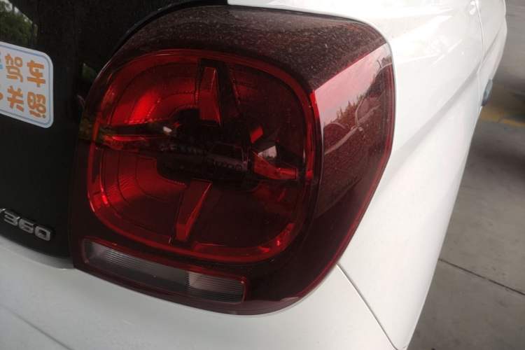 Used Roewe Clever 2022 311km QiQi BoBo Edition Right Rear Taillight