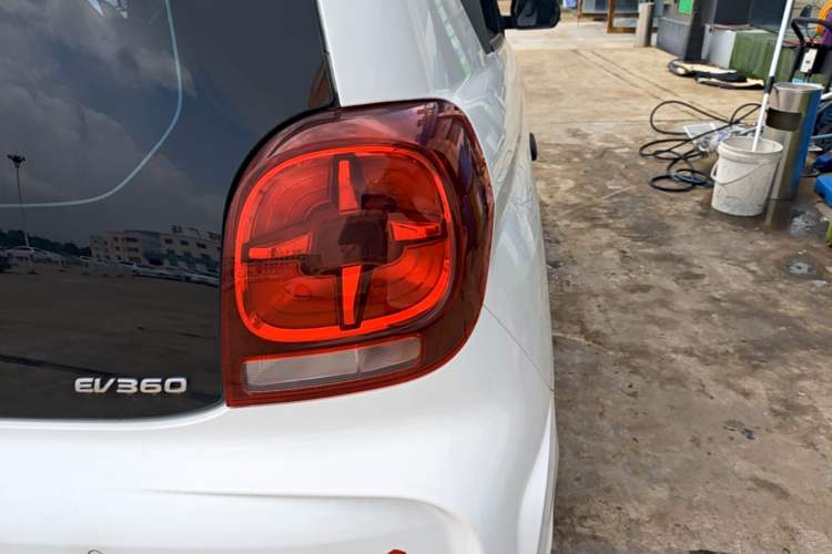 Used Roewe Clever 2022 311km QiQi BoBo Edition Right Rear Taillight