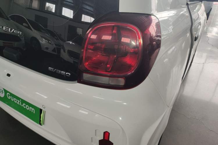 Used Roewe Clever 2022 311km QiQi BoBo Edition Right Rear Taillight