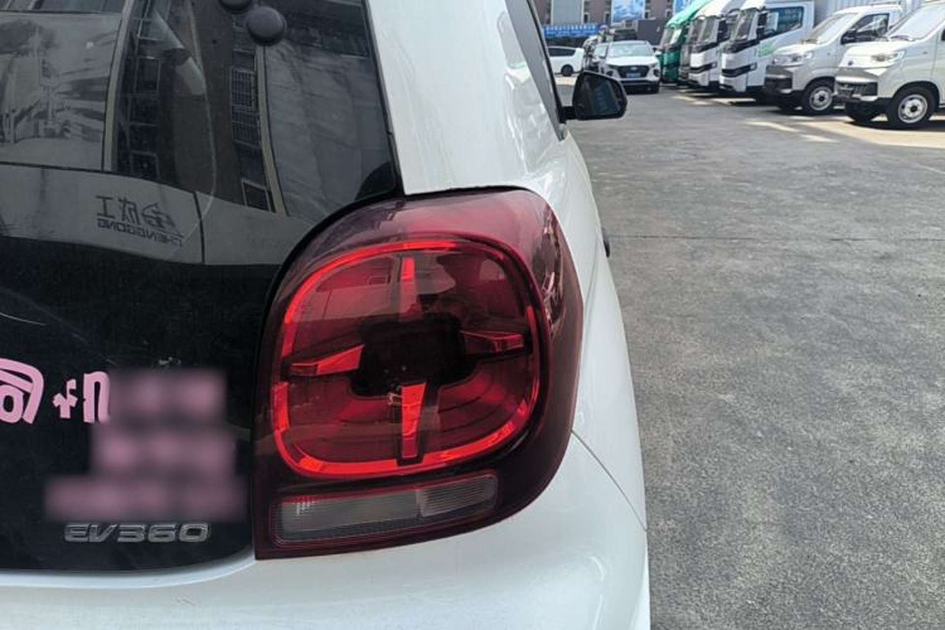 Used Roewe Clever 2022 311km QiQi BoBo Edition Right Rear Taillight
